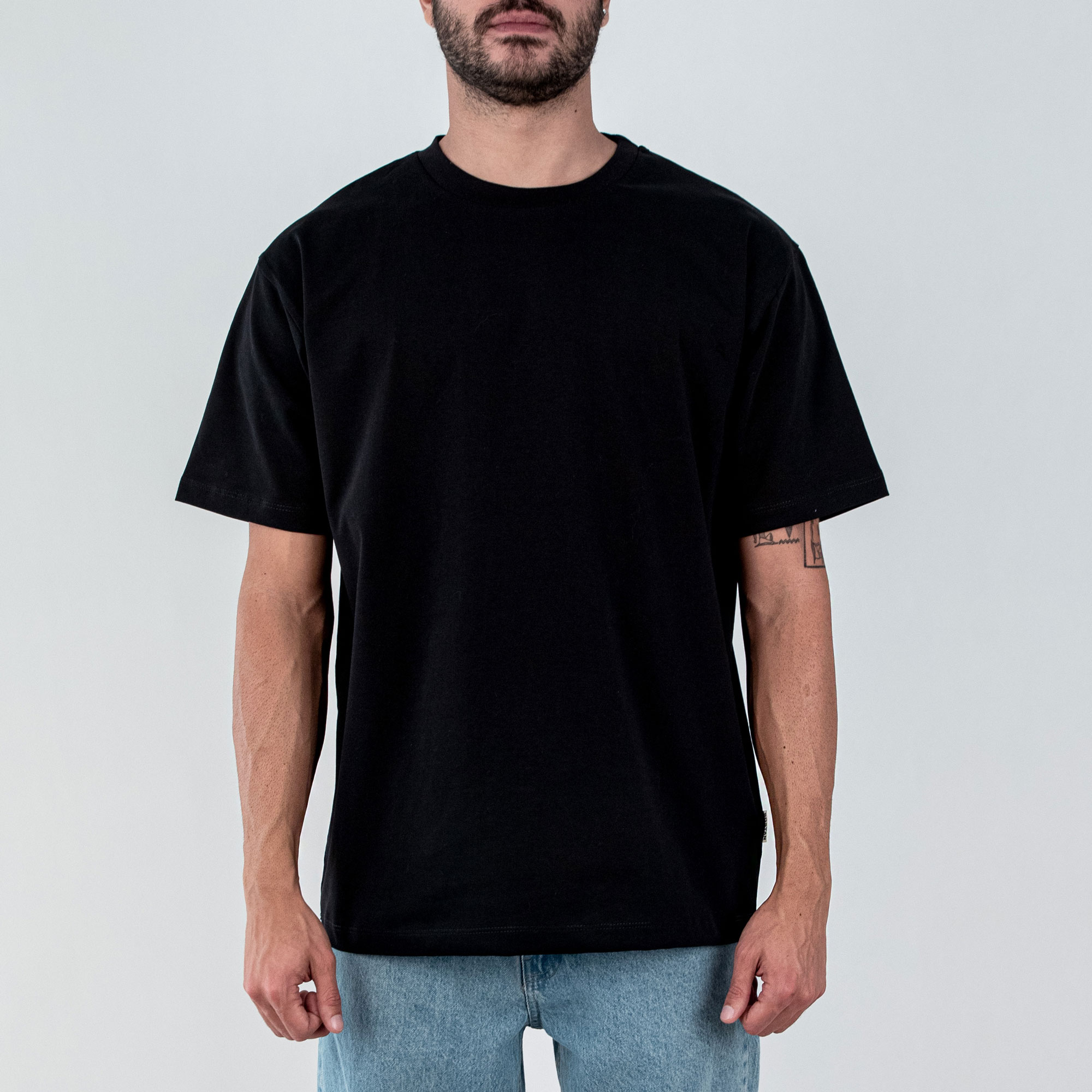 تی شرت بیسیک basic black t shirt